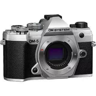 OMSystem OM5 + 12‑45mm f4 plata