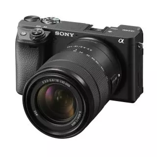 Sony ILCE6400MB.CEC A6400 + 18-135mm